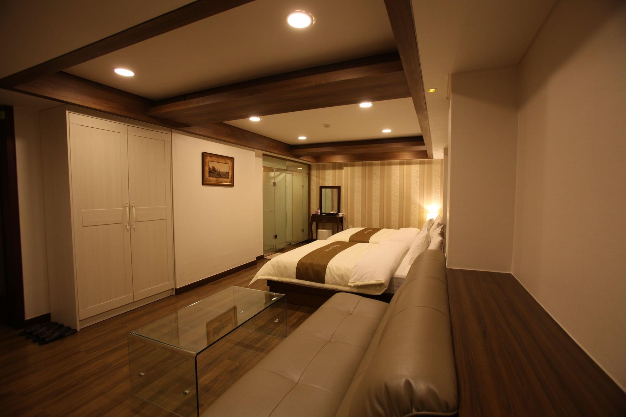 Hill House Seoul Myeongdong Hotel Exterior photo