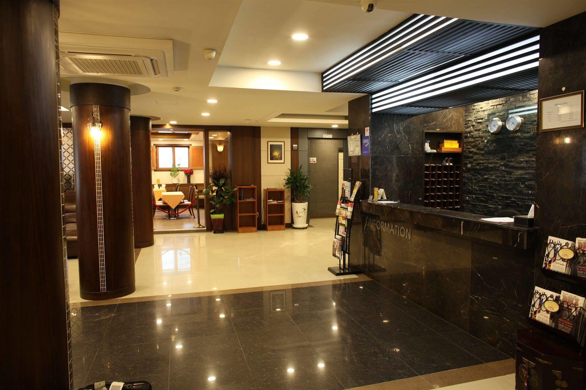 Hill House Seoul Myeongdong Hotel Exterior photo